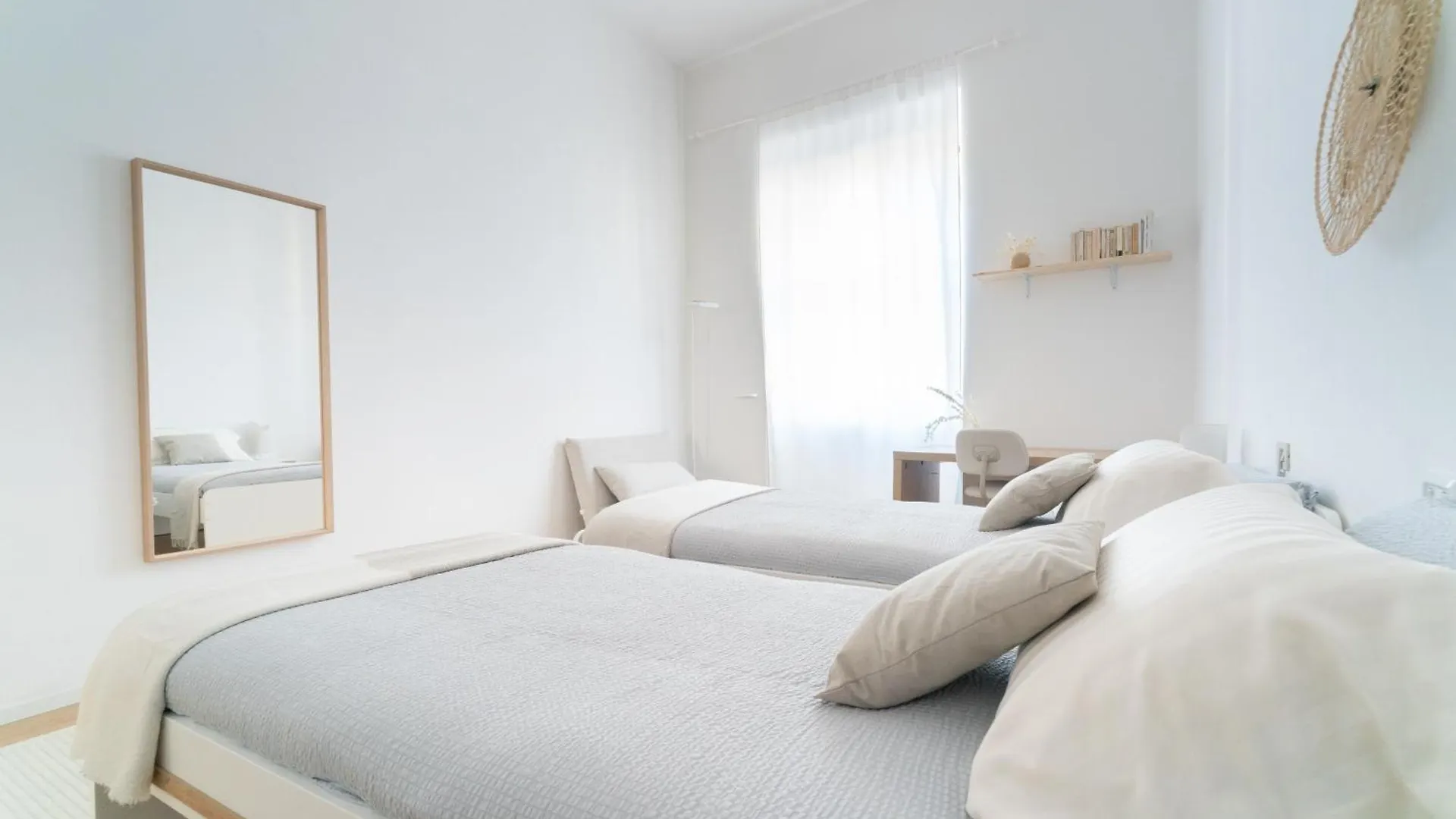 Grand Central 1845 - 2 Bedrooms Design Flat Bergamo Apartment