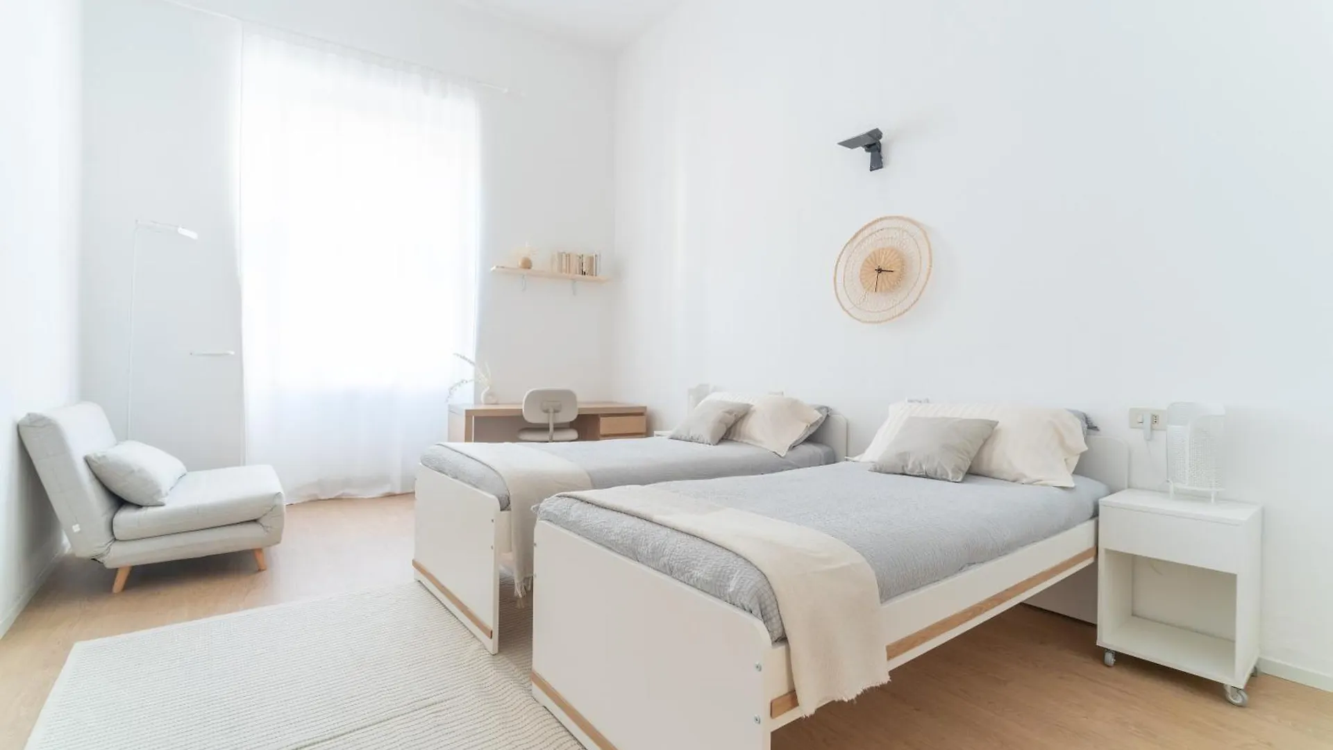 Grand Central 1845 - 2 Bedrooms Design Flat Bergamo Apartment
