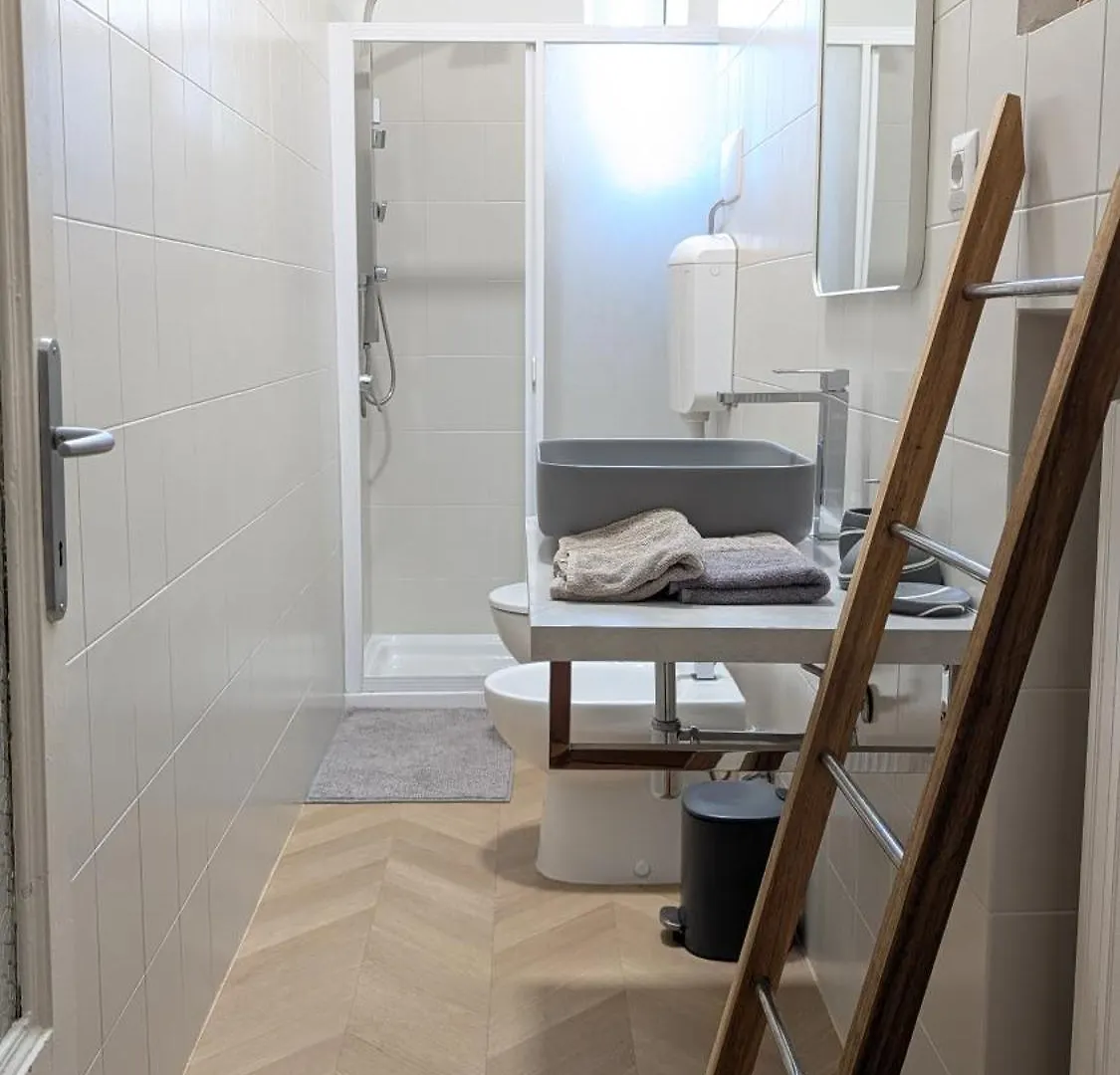 Grand Central 1845 - 2 Bedrooms Design Flat Bergamo Apartment